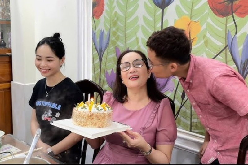 Thể hiện sự tôn kính và lời chúc phúc chân thành