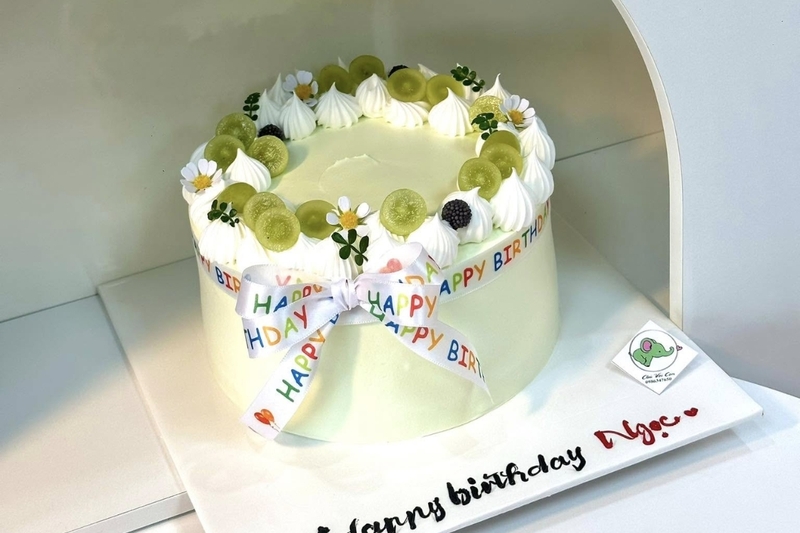 mẫu bánh sinh nhật đẹp cho nữ 10