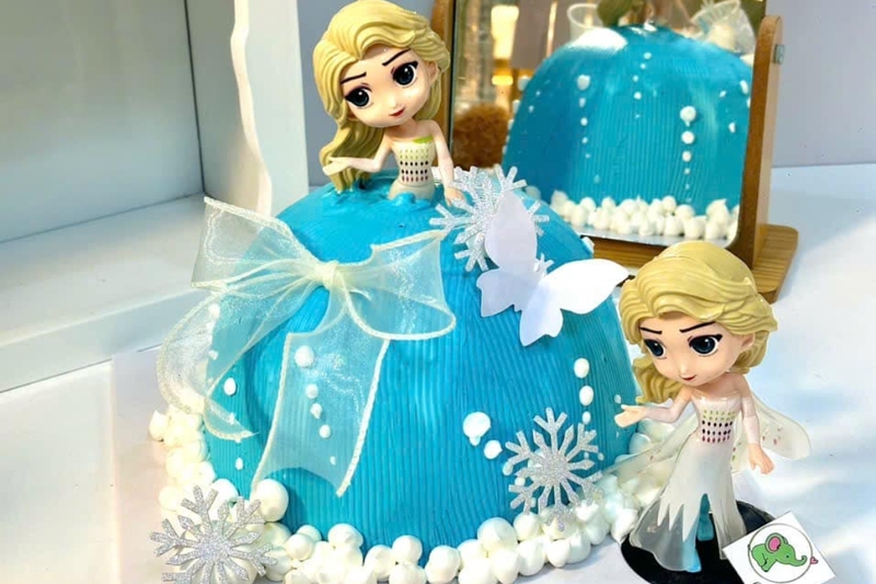 mẫu bánh sinh nhật đẹp cho nữ 20