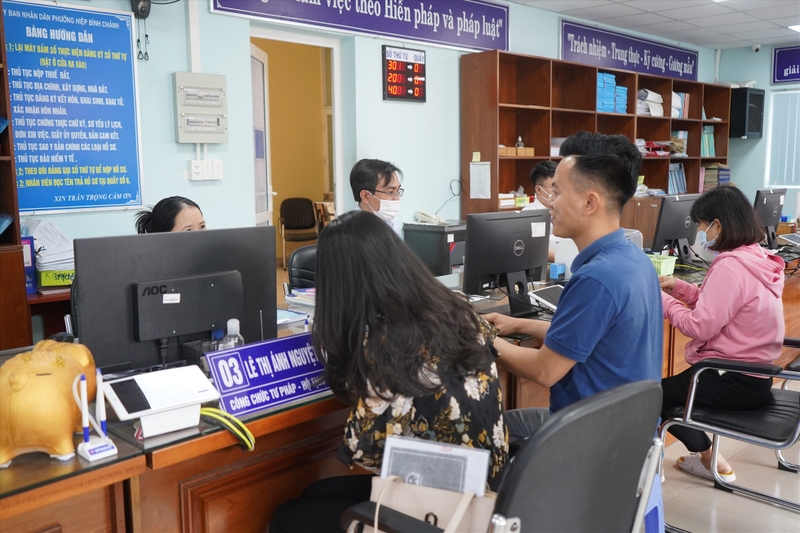 mau-giay-xac-nhan-dan-su-nam-2026-7.png