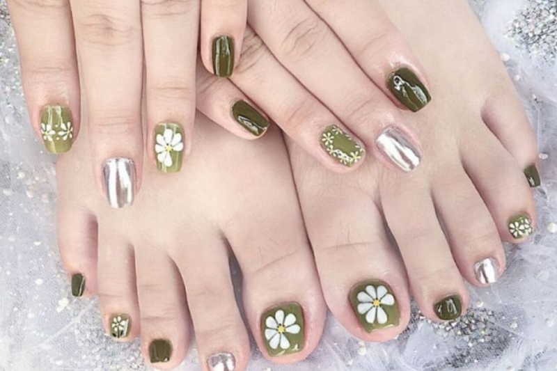 mẫu nail chân hot trend đẹp nhất 2026 8