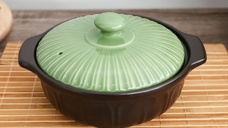Nồi sứ nắp sứ 18 cm Dong hwa CS005