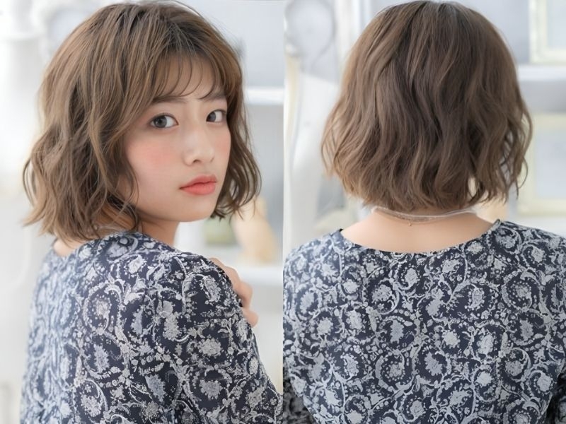 Tóc ngắn xoăn gợn sóng nhẹ nhàng, bồng bềnh