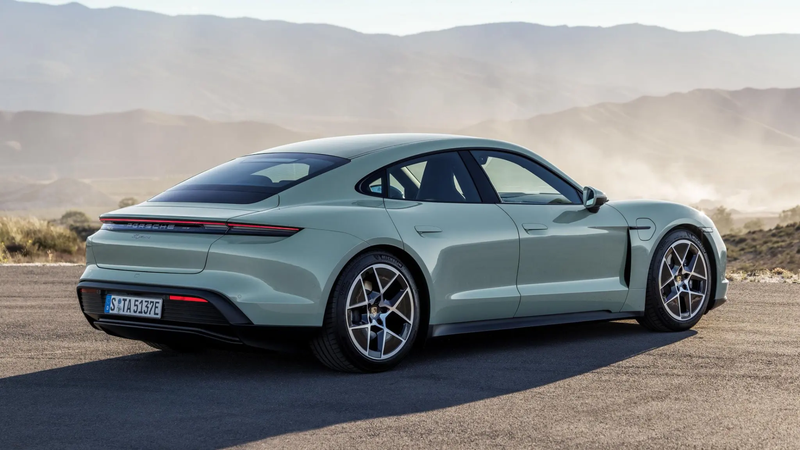 mẫu xe ô tô đẹp nhất hiện nay hình 10.png