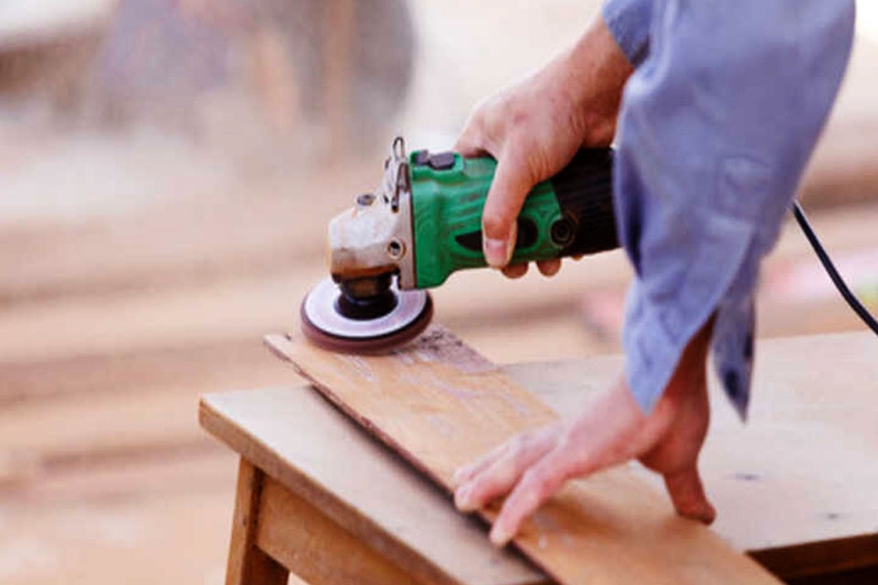 Lưu ý sử dụng máy chà nhám an toàn, hiệu quả.