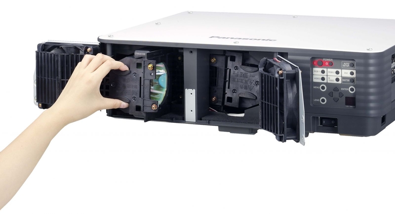 máy chiếu bị mờ 5