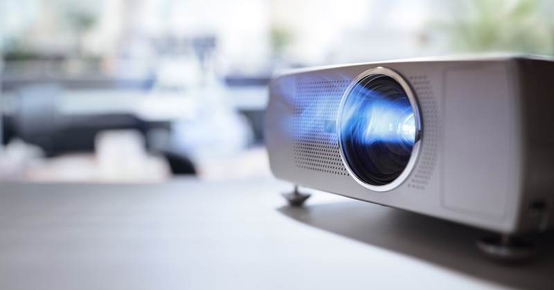 máy chiếu bị mờ