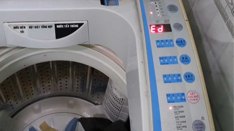 máy giặt aqua bị lỗi ed 4