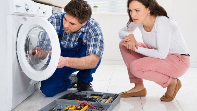 Bước 3: Thay bo mạch mới nếu cần