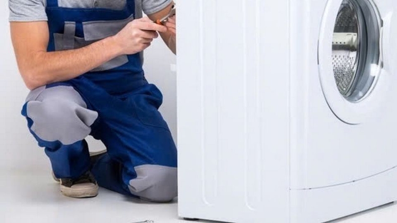 m&aacute;y giặt UNIE bị kh&oacute;a 2