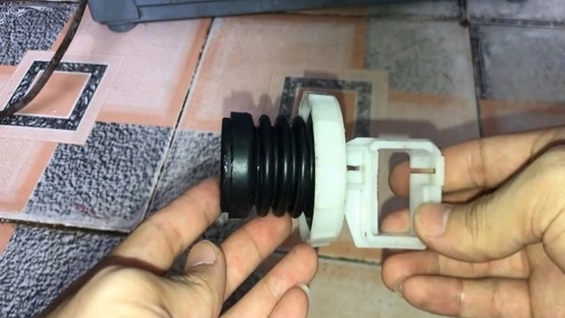 m&aacute;y giặt Yuiki kh&ocirc;ng xả nước 2