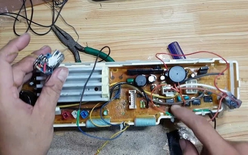 máy giặt aqua báo lỗi ec ảnh 5