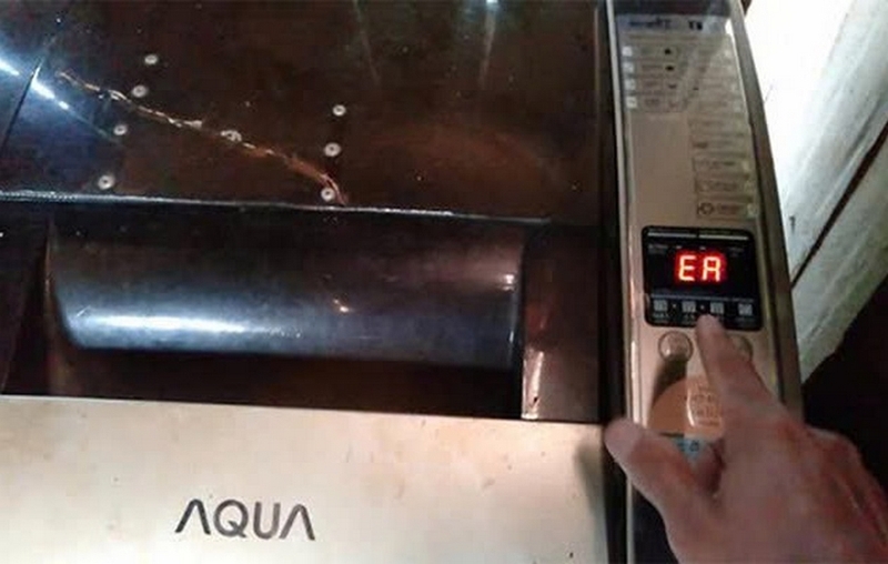 máy giặt aqua báo lỗi er ảnh 1