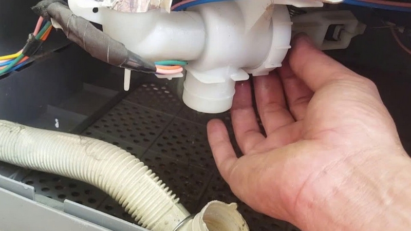 Máy giặt Aqua báo lỗi F2 ảnh 2