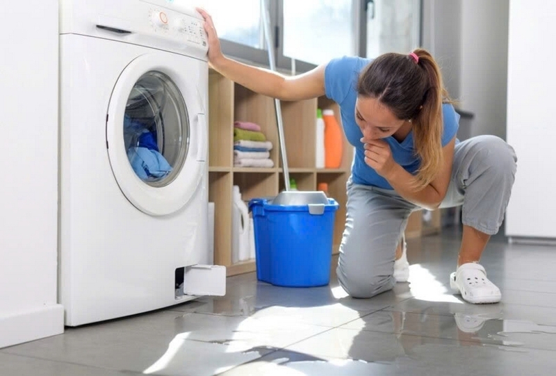 Máy giặt bị rò nước ở đáy ảnh 3