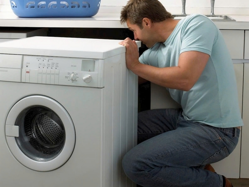 Máy giặt bị rò nước ở đáy ảnh 8