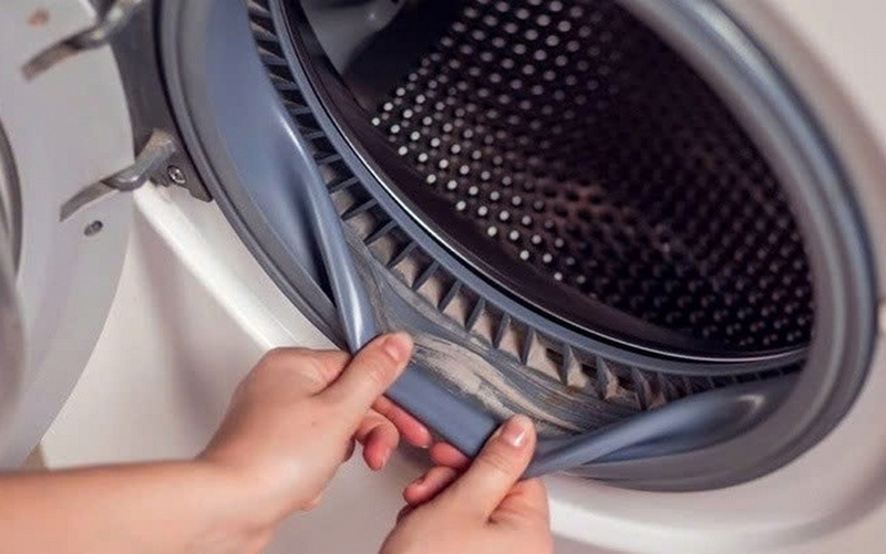 máy giặt chảy nước khi chưa giặt ảnh 2