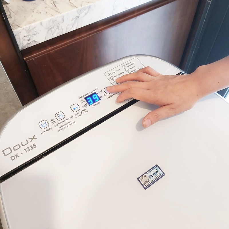 cac buoc su dung mat giat doux 1335
