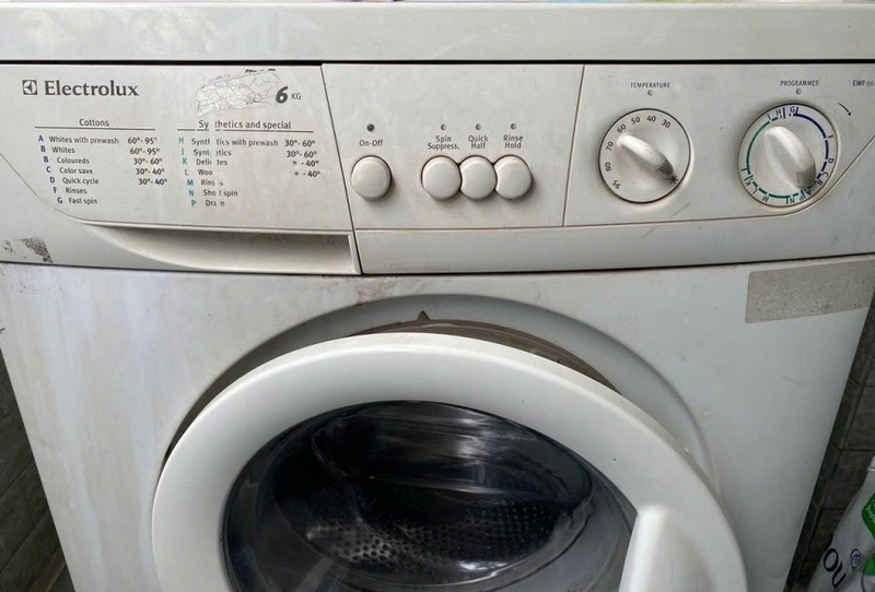 máy giặt Electrolux lỗi bo mạch ảnh 3