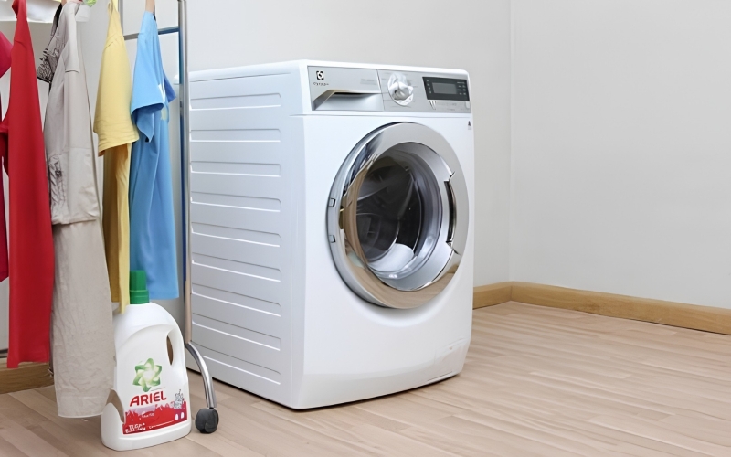 Máy giặt hơi nước Electrolux