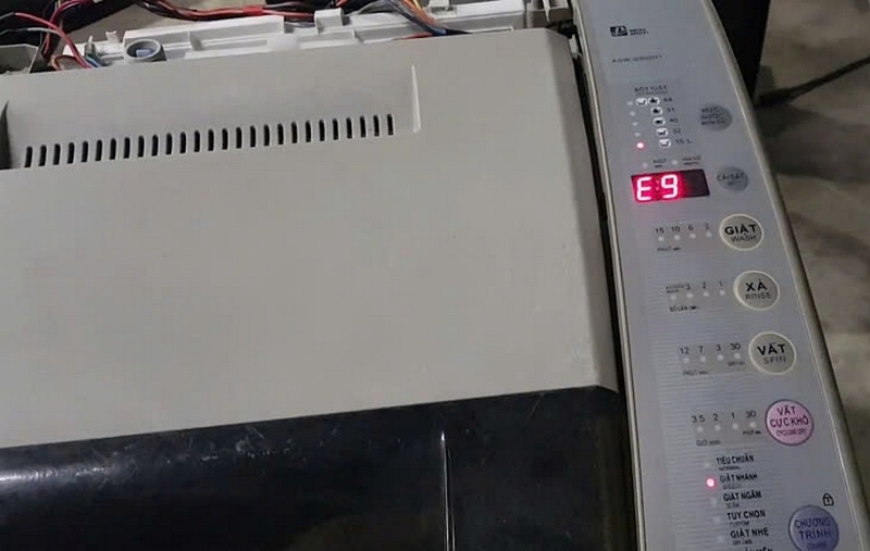 máy giặt sanyo báo lỗi e9 40 ảnh 1