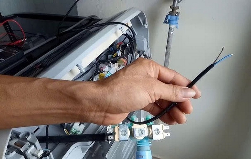 Máy giặt Toshiba báo lỗi chớp đèn ảnh 6