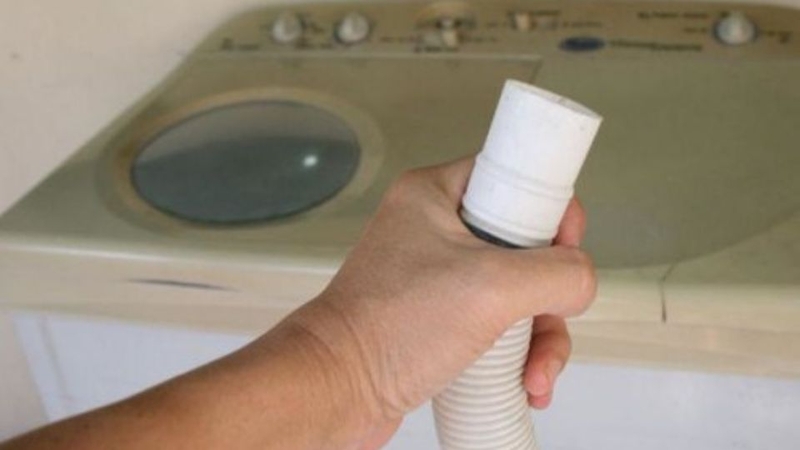 Kiểm tra và làm sạch ống xả
