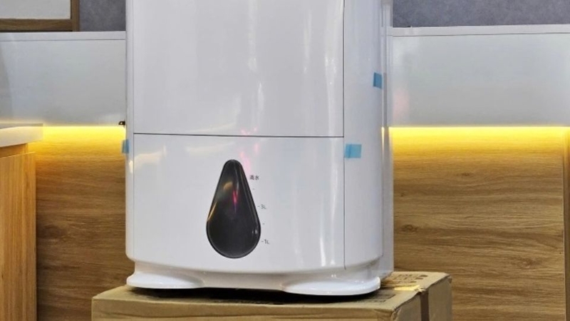 M&aacute;y h&uacute;t ẩm Mitsubishi ch&acirc;n voi 2