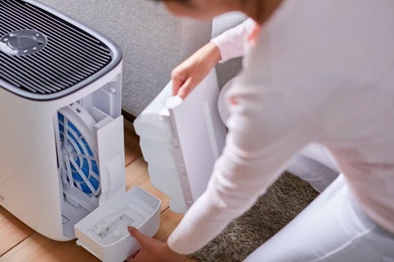 m&aacute;y h&uacute;t ẩm b&aacute;o lỗi e2 4