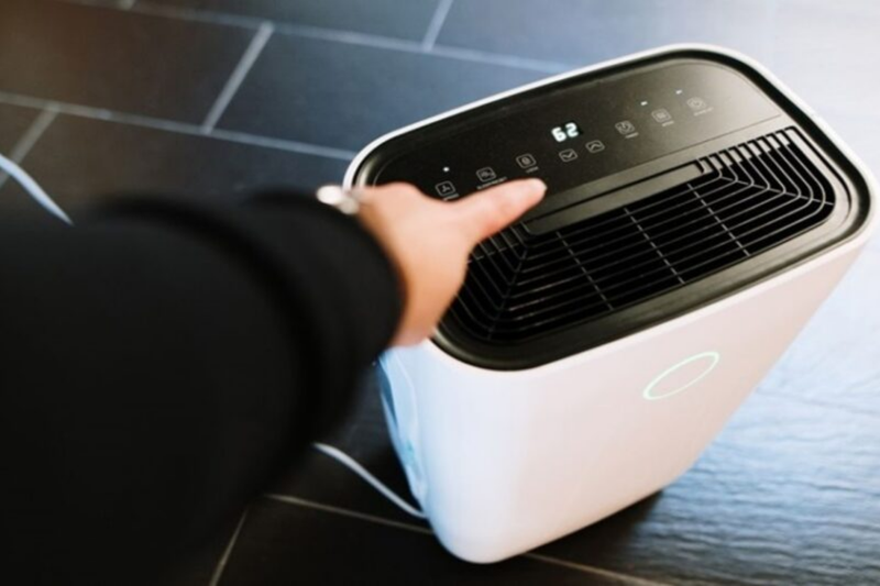 m&aacute;y h&uacute;t ẩm b&aacute;o lỗi e2 1
