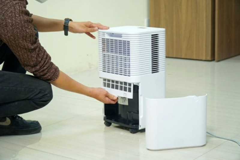 m&aacute;y h&uacute;t ẩm b&aacute;o lỗi e2 2