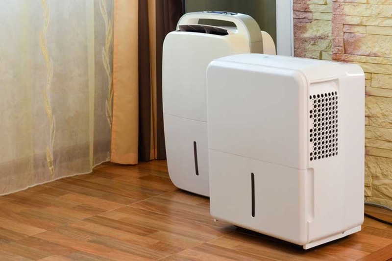 M&aacute;y h&uacute;t ẩm Toshiba - 01