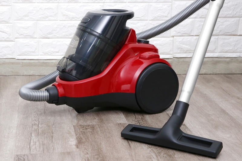 may hut bui dang hop electrolux ec41 6cr