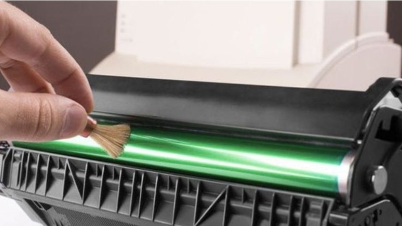 Kiểm tra và vệ sinh hộp mực máy in Canon 2900 định kỳ
