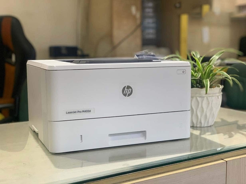 Kiểm tra khay giấy và mực máy in HP M402d