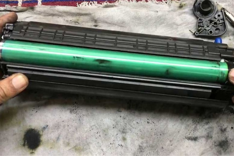 Hộp mực máy in bị hư