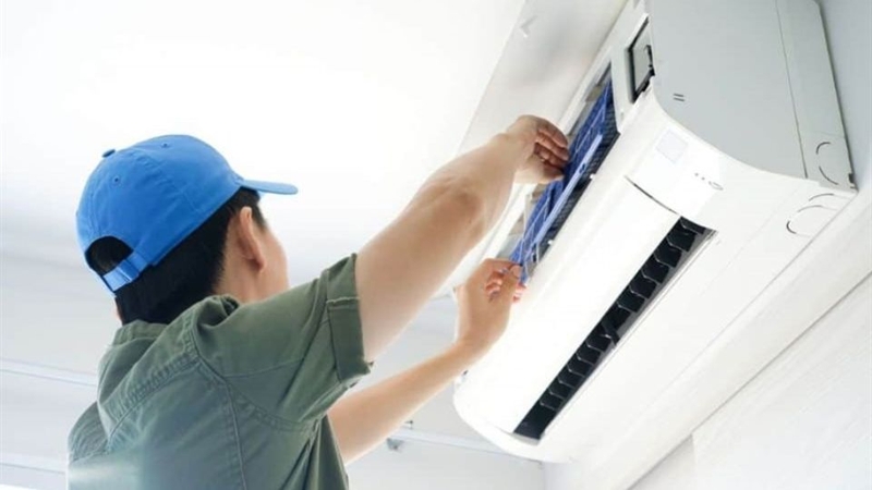 M&aacute;y lạnh Reetech b&aacute;o lỗi P4 4