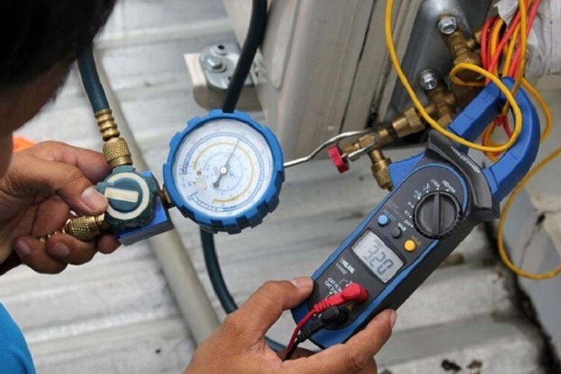 Máy lạnh Asanzo bị bám tuyết 4