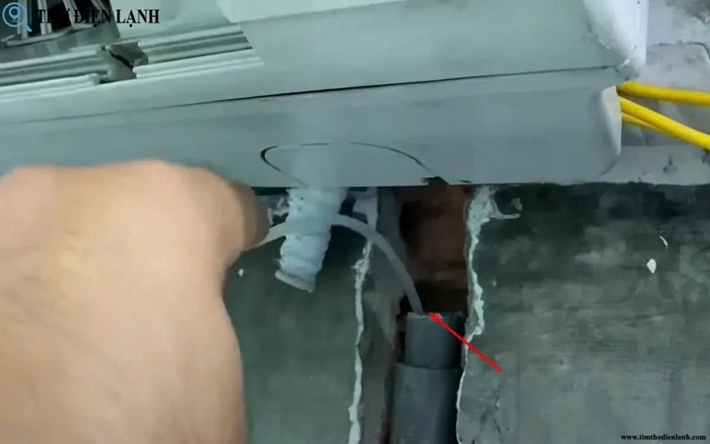 máy lạnh chảy nước khi tắt ảnh 5