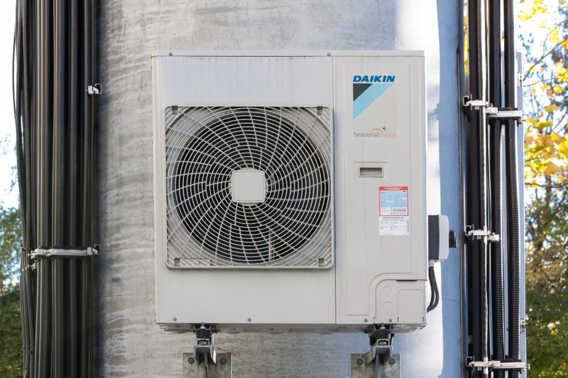 máy lạnh Daikin báo lỗi UF, UH 2