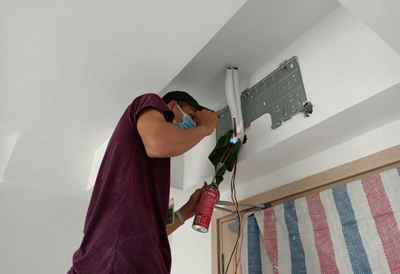 Máy lạnh Daikin lỗi U4 ảnh 3