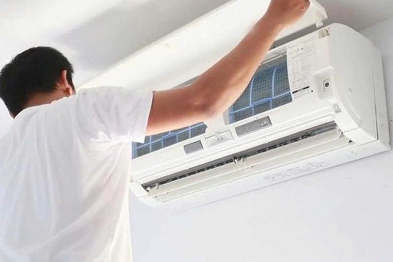 Máy lạnh Hitachi báo đèn vàng ảnh 1