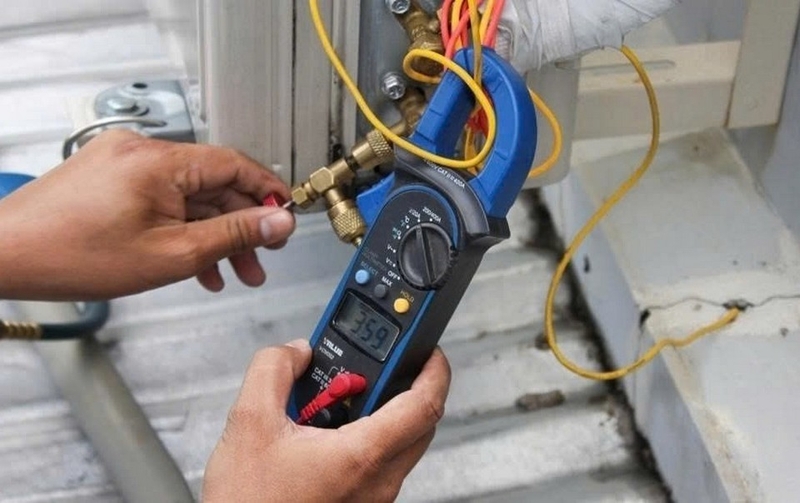 Máy lạnh Hitachi báo đèn vàng ảnh 4