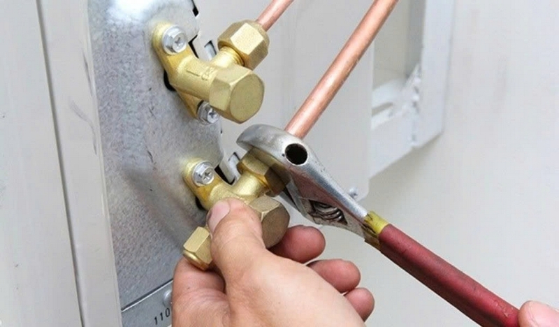 máy lạnh Sharp bị chảy nước ở ống đồng ảnh 5