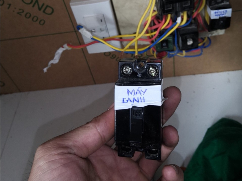 su co nguon dien may lanh