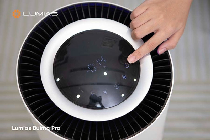 Bảng điều khiển cảm ứng hiện đại trên máy lọc không khí Lumias Bulma Pro 45W
