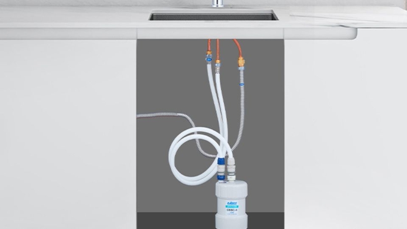 Kitz Micro Filters l&agrave; thương hiệu đến từ Nhật Bản nổi bật với c&aacute;c m&aacute;y lọc nước hoạt động kh&ocirc;ng cần điện