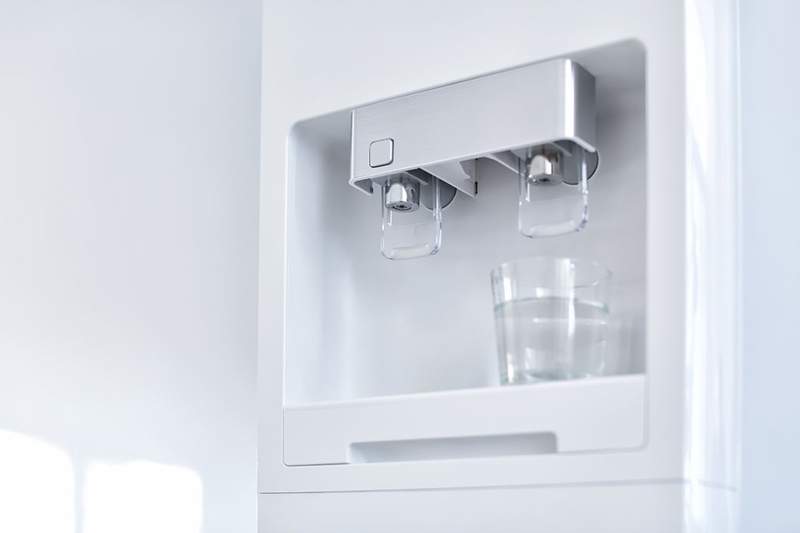 Máy lọc nước nóng lạnh uống trực tiếp tốt nhất 2025 - 03