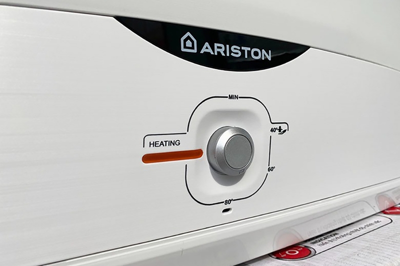 máy nước nóng ariston 5