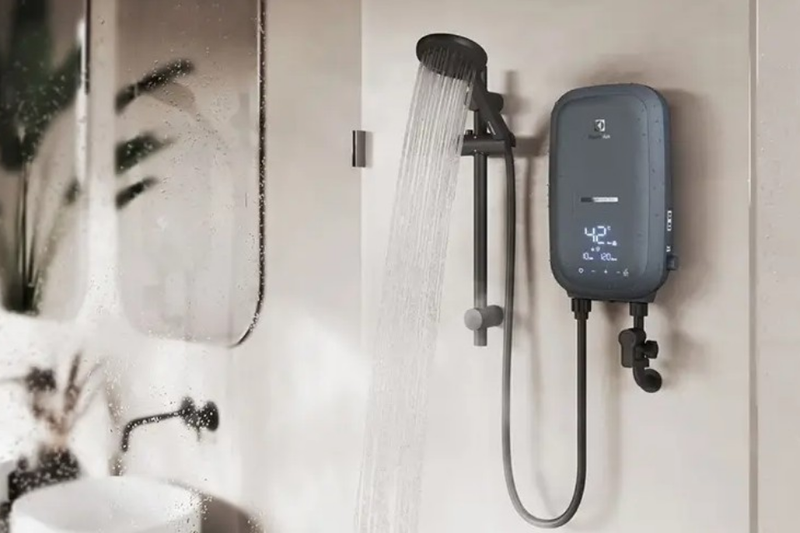 Máy nước nóng hiện có từ nhóm phổ thông khoảng 1,7 triệu đồng đến các sản phẩm trên 4 triệu đồng
